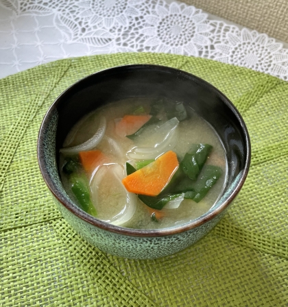 ꕥほうれん草と玉ねぎの味噌汁ꕥ