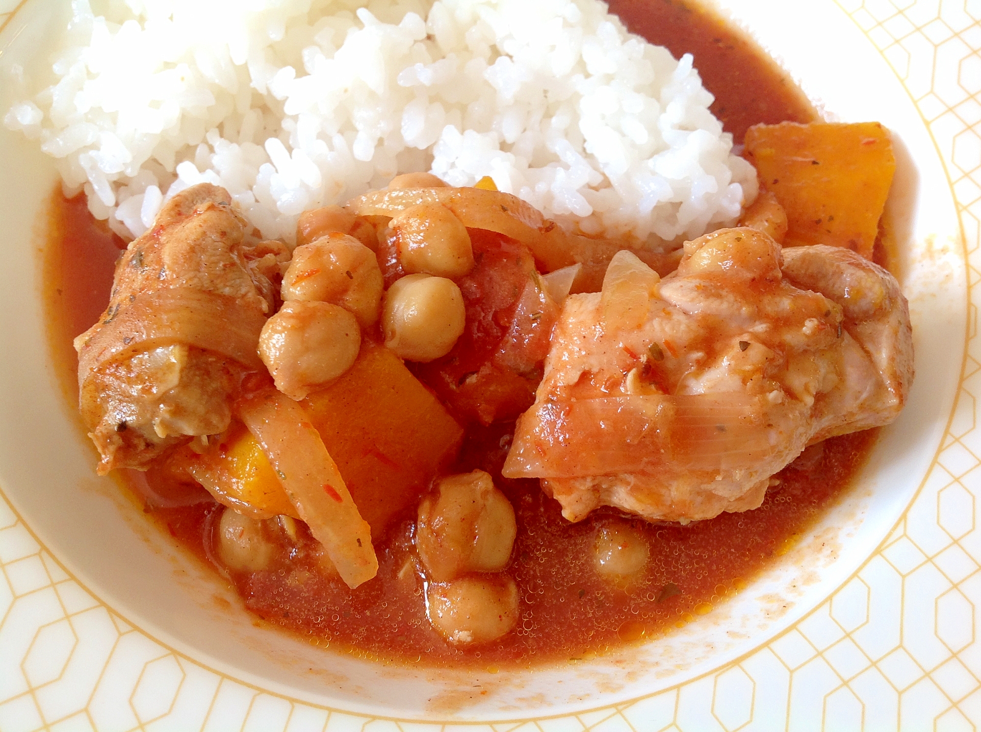 鶏肉とかぼちゃとひよこ豆のトマト煮