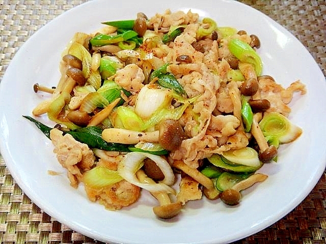 長ねぎとしめじ豚肉の和風炒め