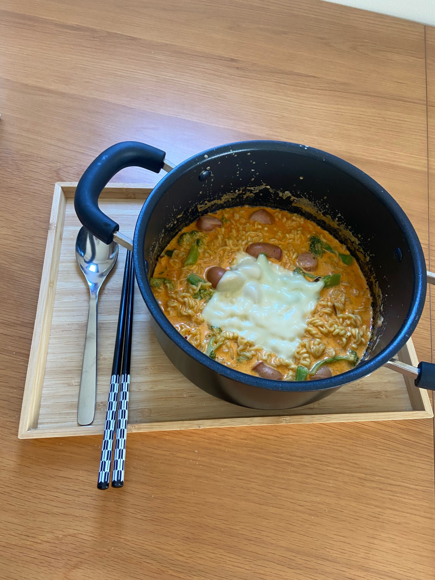 辛ラーメンアレンジ！ロゼ辛ラーメン