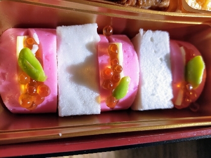 見た目も華やか！　オードブル風かまぼこ