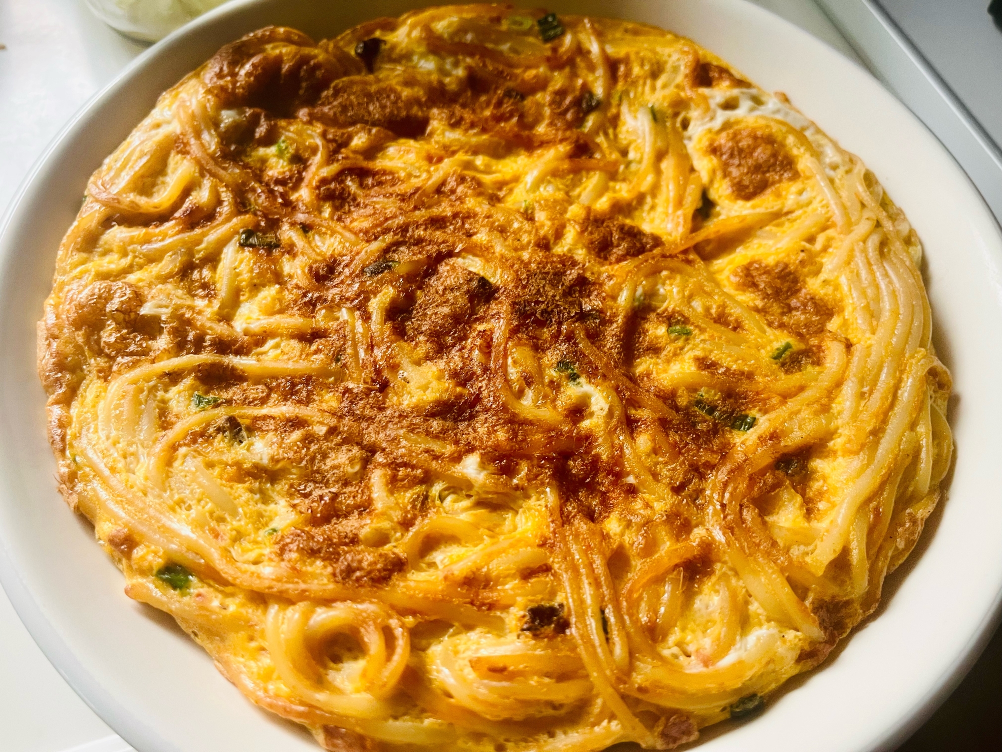 パスタのオープンオムレツ