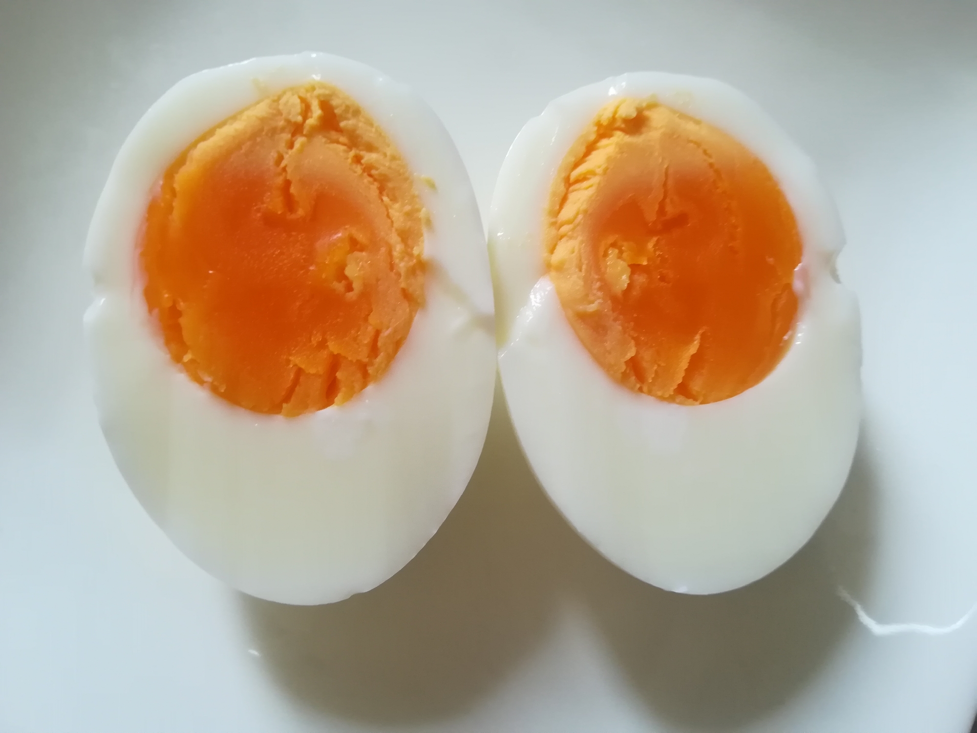 コンビニみたいに殻付きで塩味のゆで卵