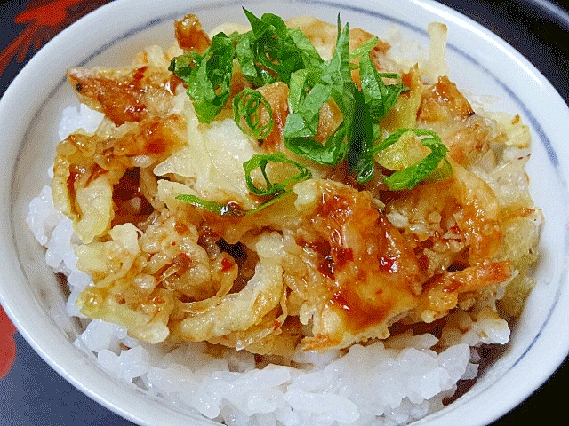 揚げたてサクサク♪　「ミニかき揚げ丼」