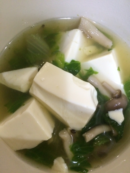 レンジで3分★豆腐としめじと鮭の簡単和風スープ