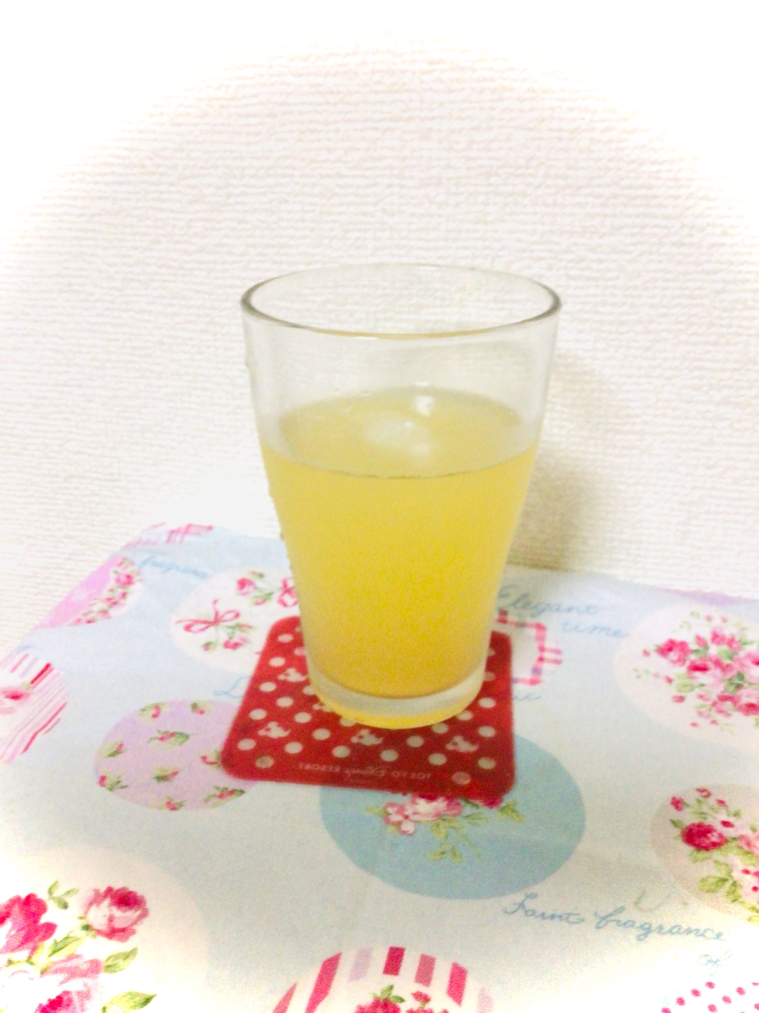リンゴ炭酸ジュース
