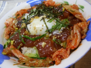 焼肉のたれで簡単に！韓国風マグロ丼