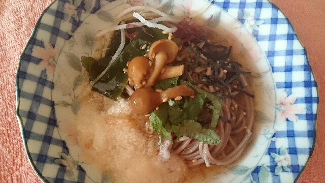 なめことトロロの蕎麦