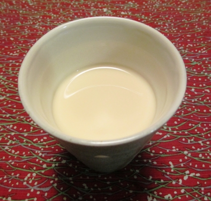 ほうじ茶牛乳は大好きですが、甘酒を入れるとますます美味しいですね☆
ほっこりと温まります♪
ご馳走様でした。