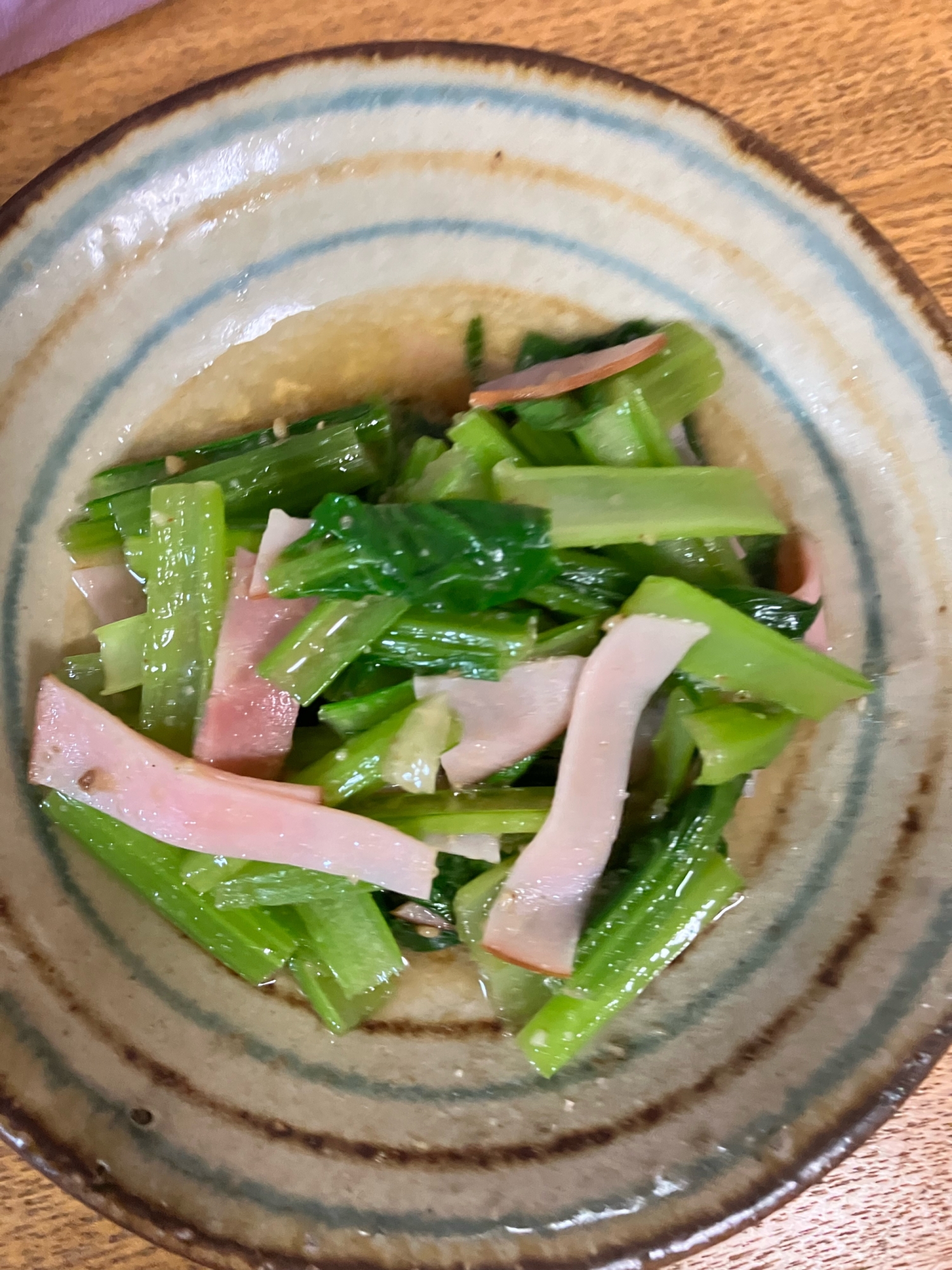 小松菜とロースハムの汁だくサラダ