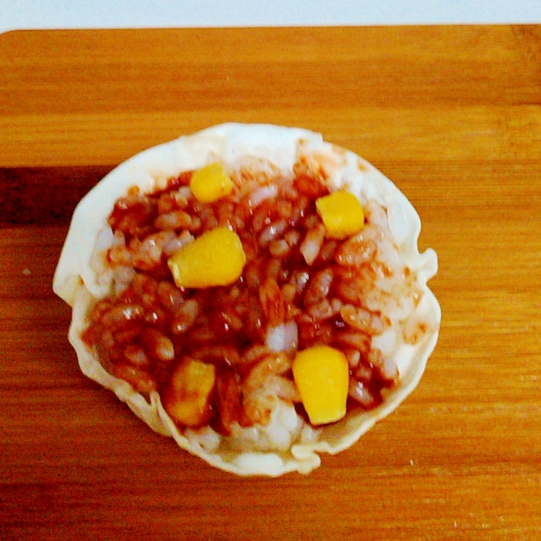 レンジで簡単 餃子の皮でカップご飯 レシピ 作り方 By Nitatan6670 楽天レシピ