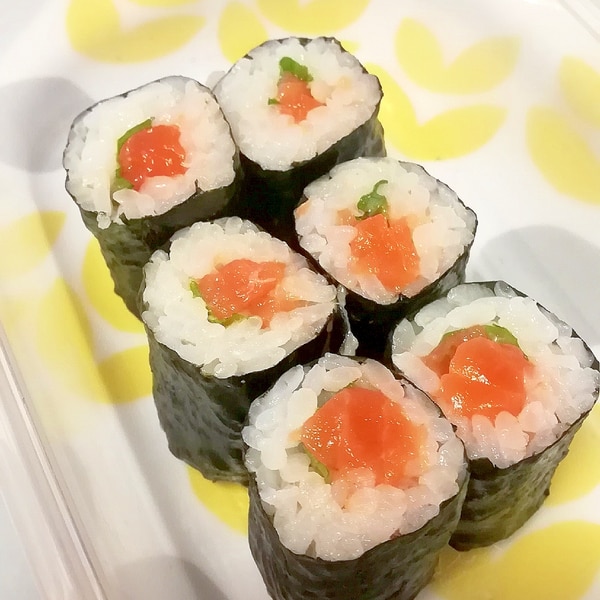 大葉香る だし風味サーモンの細巻き寿司 レシピ 作り方 By みずたまsweet 楽天レシピ 大葉香る だし風味サーモンの細巻き寿司 レシピ 作り方 By みずたまsweet 楽天レシピ