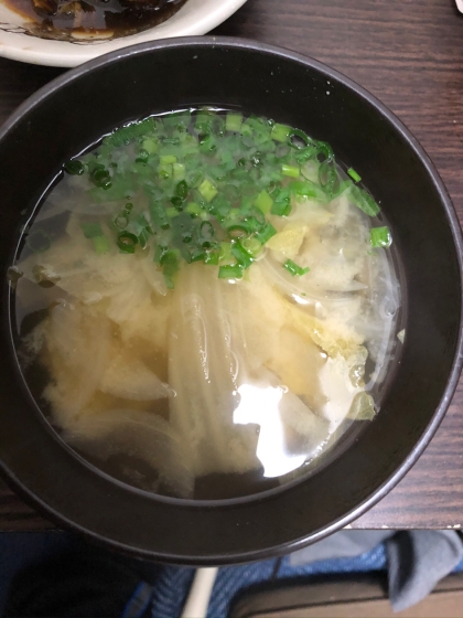 白菜と玉ねぎのシンプル味噌汁