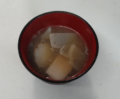 けんちん汁（だいこん・にんじん・椎茸・油揚げ）