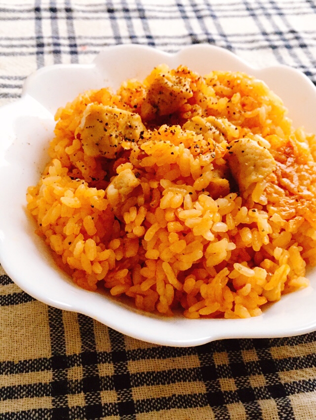 フライパンと炊飯器でパラパラ チキンライス レシピ 作り方 By Kuroneco 楽天レシピ フライパンと炊飯器でパラパラ チキンライス レシピ 作り方 By Kuroneco 楽天レシピ