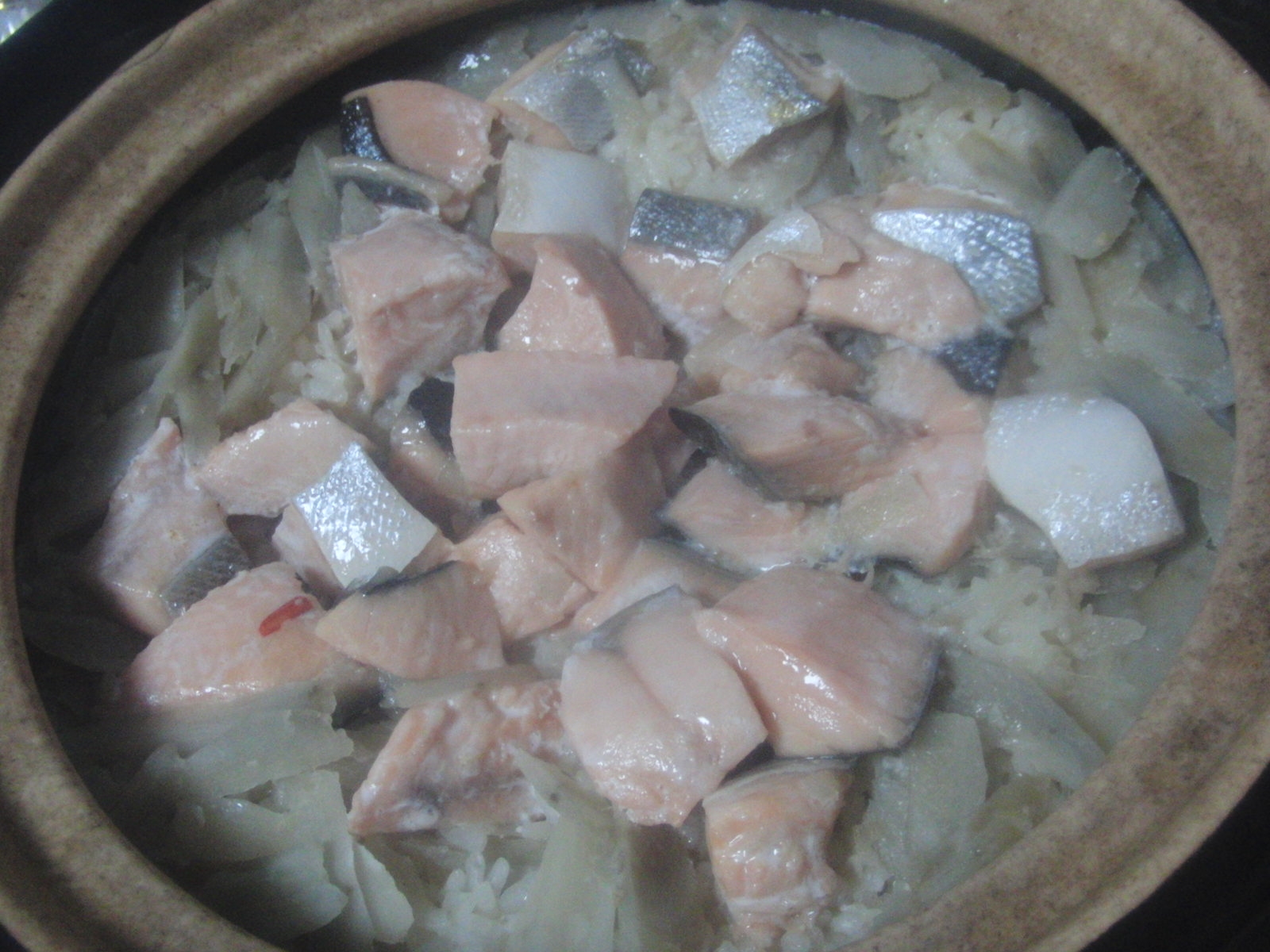 桜鱒の醤油麹炊き込みご飯