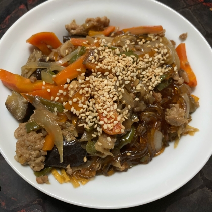 冷蔵庫にある野菜をいろいろ足して作りました。美味しかったです。