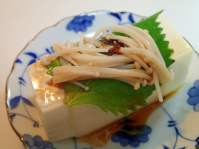 味ぽんで　大葉とえのき茸と海苔佃煮の冷奴