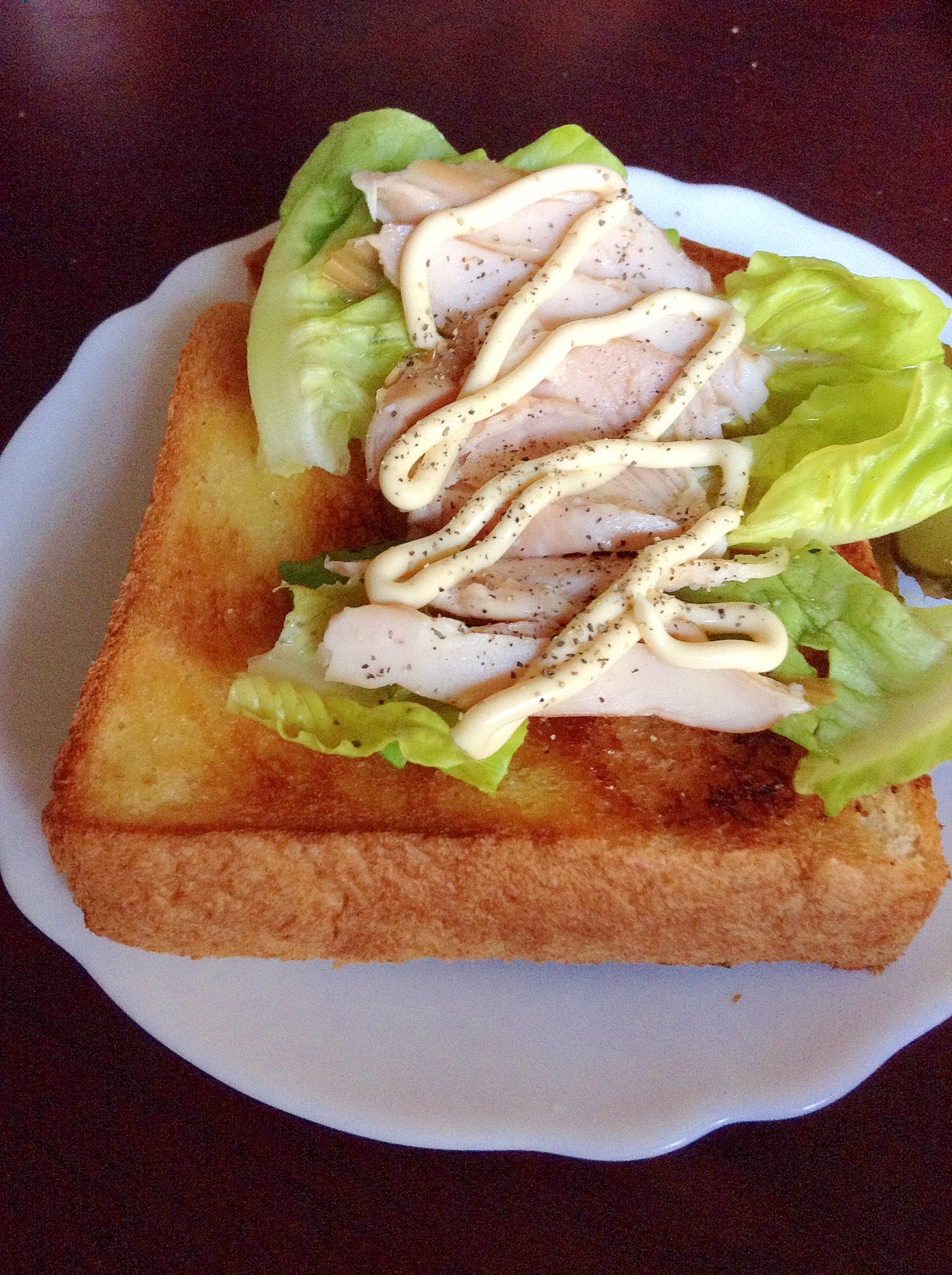 鶏ハムのマヨペッパーサンド【今日の朝食】