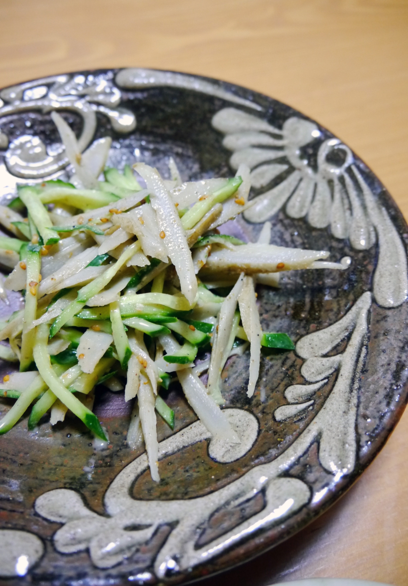 【ちゃちゃっと１品！】きゅうりと牛蒡のサラダ