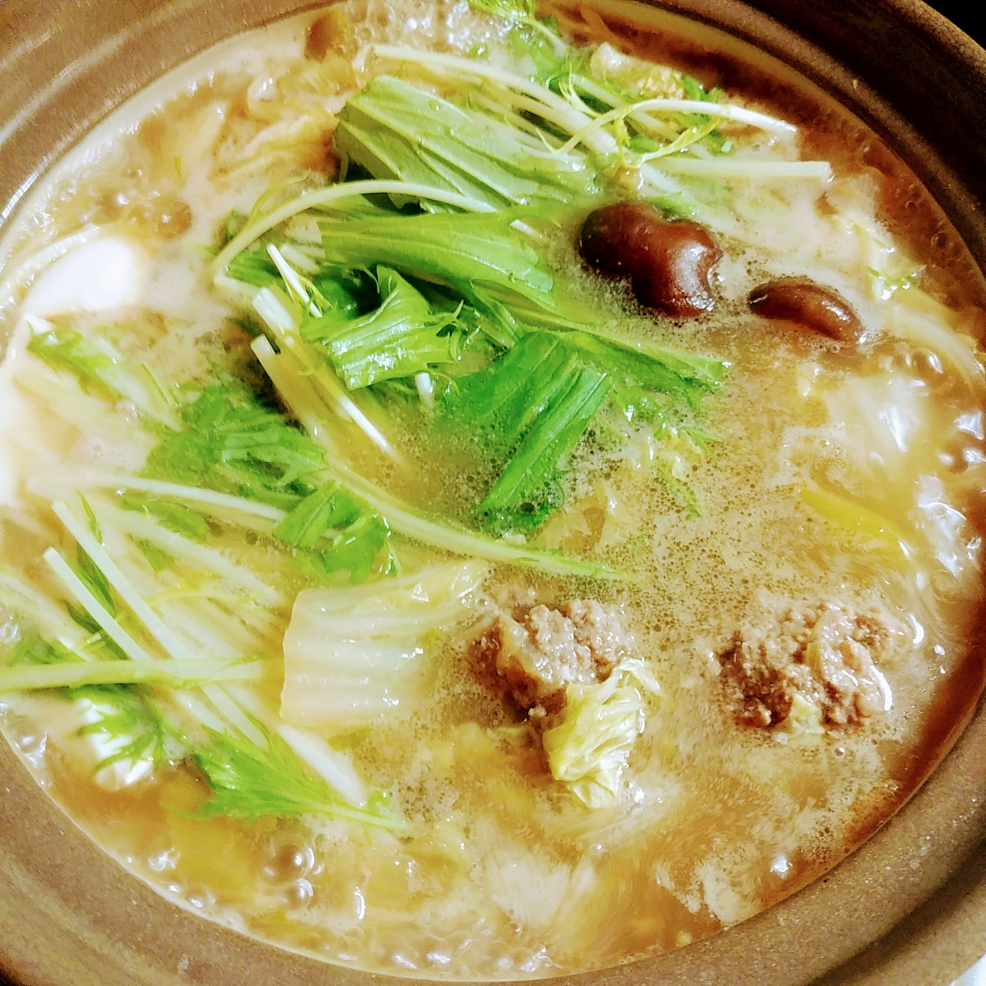 ☆肉だんごと水菜の鶏白湯鍋☆