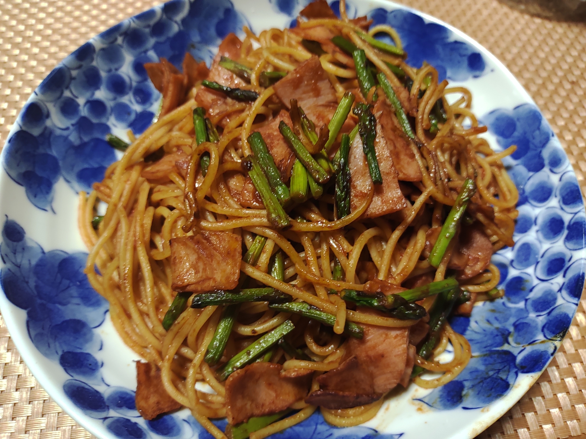 アスパラとハムのナポリタン