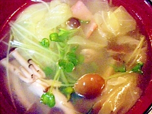 キャベツとしめじの中華スープ
