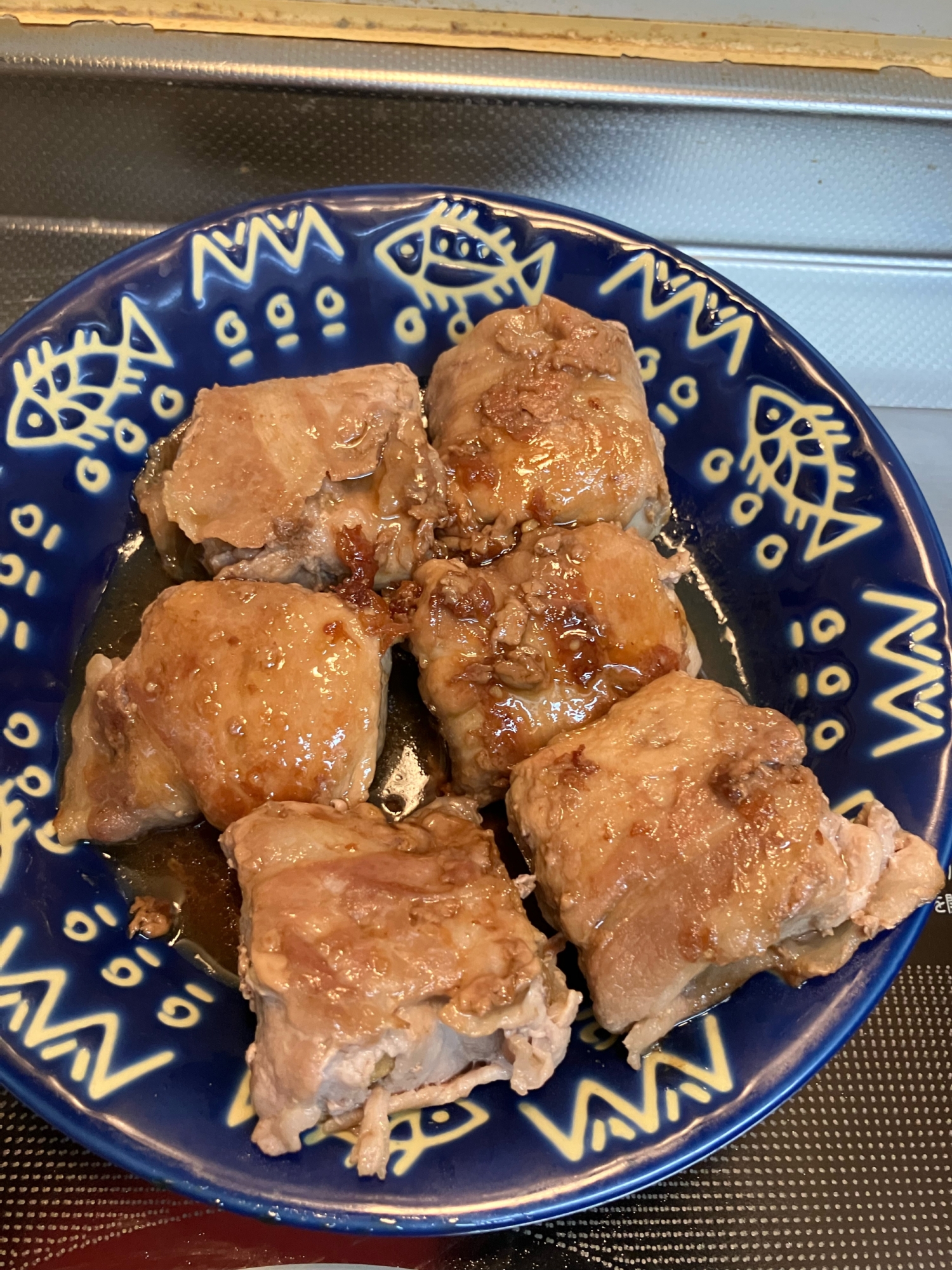 厚揚げの肉巻き♪甘辛にんにく醤油炒め煮^_^