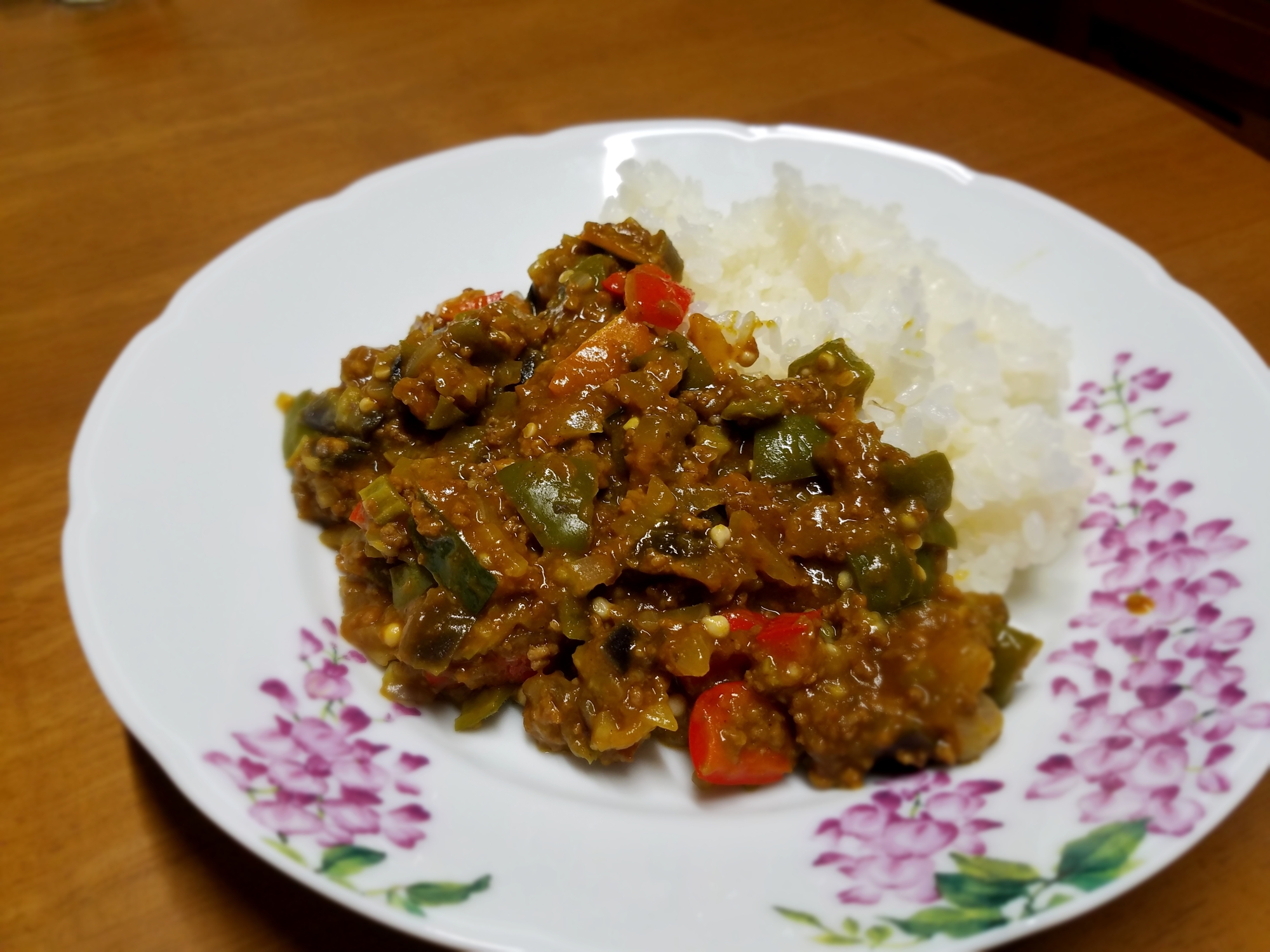 夏野菜たっぷり　キーマカレー