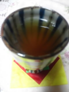 ほうじ茶に生姜プラスとは自分では思いつきませんでした！！夕食後に熱々をいただき、温まりました♡ご馳走さまでした♪