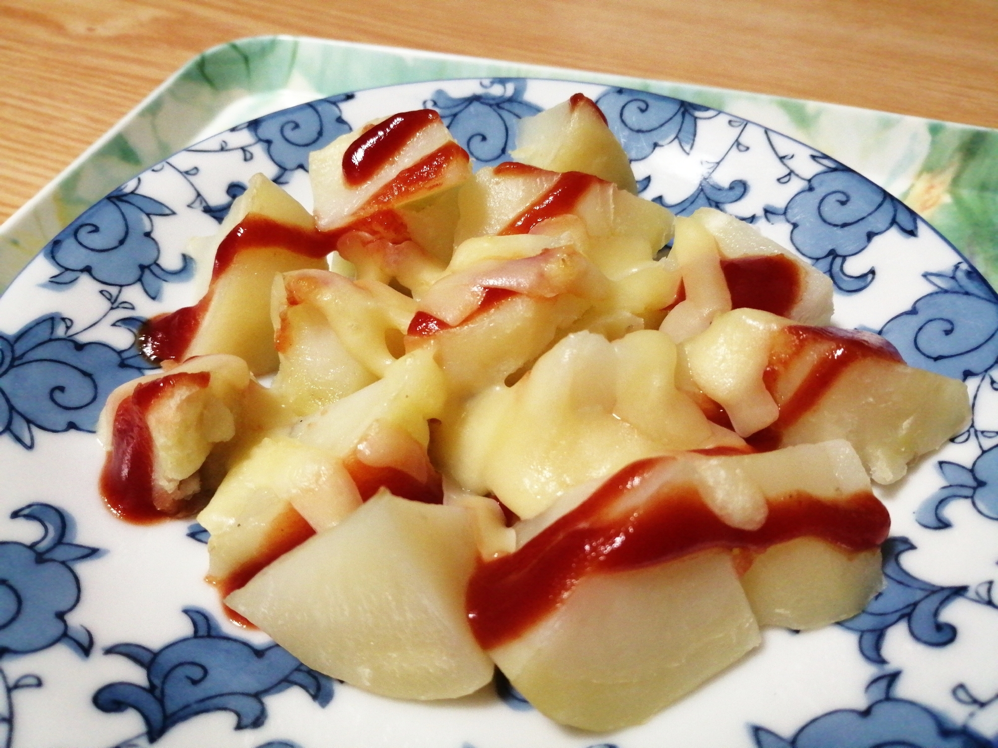 じゃがいものケチャップチーズ焼き