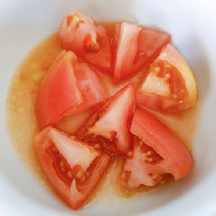 普通のトマトで参考にさせていただきました♪
マリネで甘みや酸味がプラスされて美味しく頂けました(*^-^*)