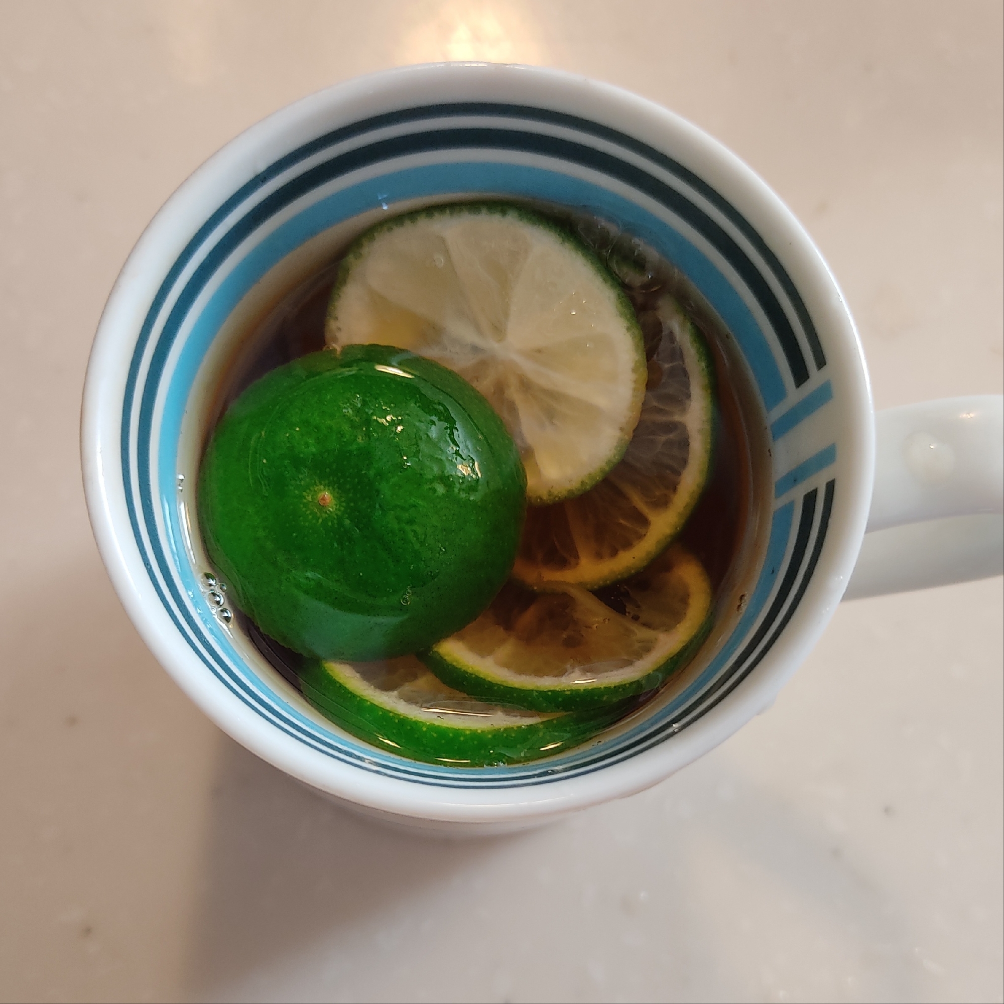 いつもの紅茶が爽やかに!丸ごとすだちティー