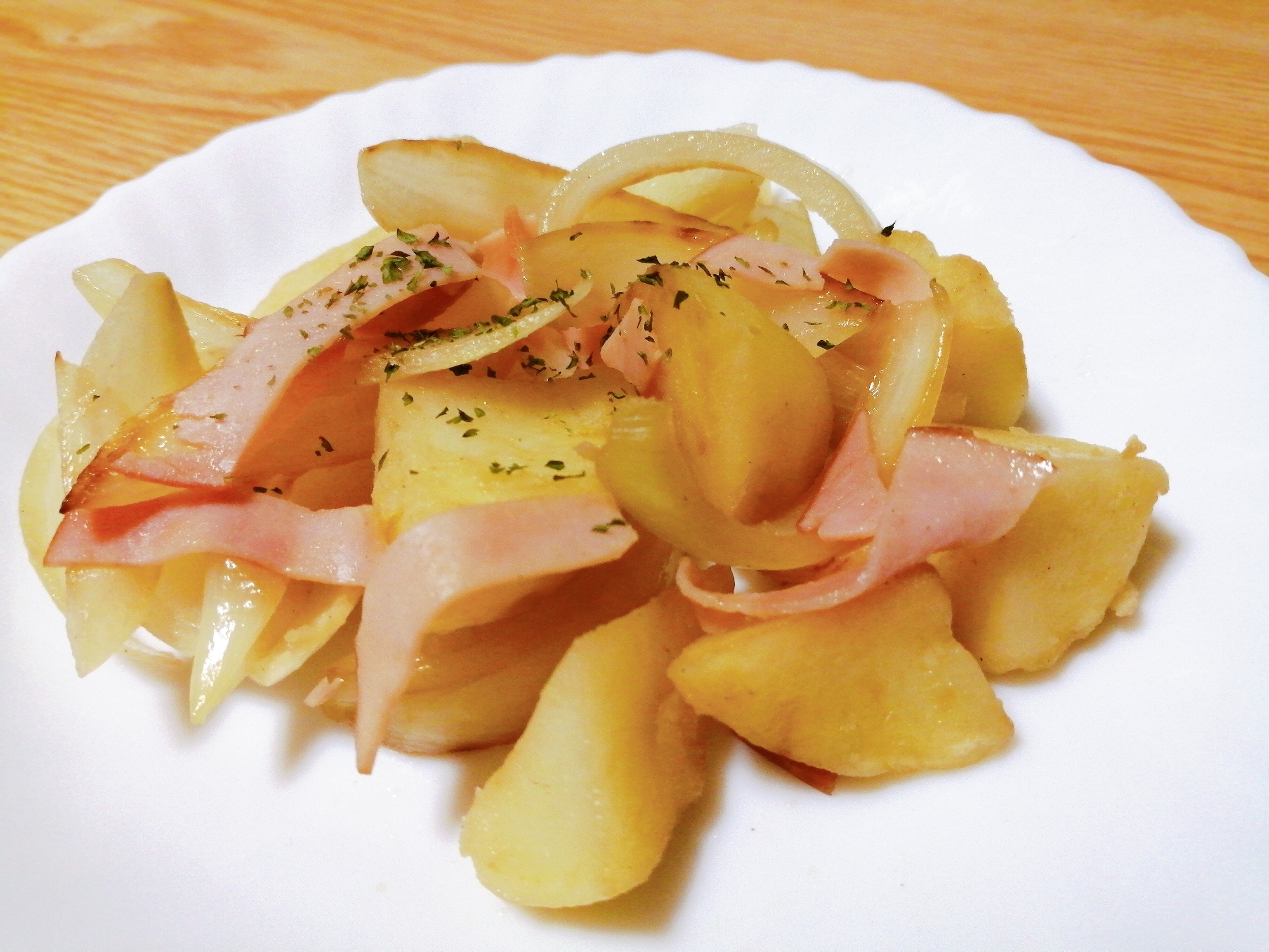 じゃがいもと玉ねぎとハムのコンソメ炒め レシピ 作り方 By はじゃじゃ 楽天レシピ じゃがいもと玉ねぎとハムのコンソメ炒め レシピ 作り方 By はじゃじゃ 楽天レシピ