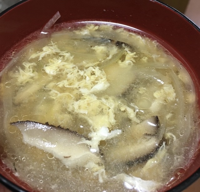 干し椎茸と卵のスープ