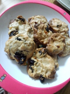 甘さ控えめ☆フルーツ入りロッククッキー