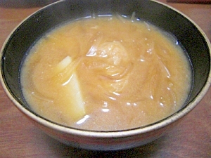 ☆ほっこり☆里芋と玉ねぎの味噌汁