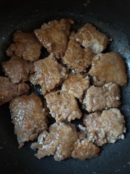 サイコロステーキガーリック醤油ソース