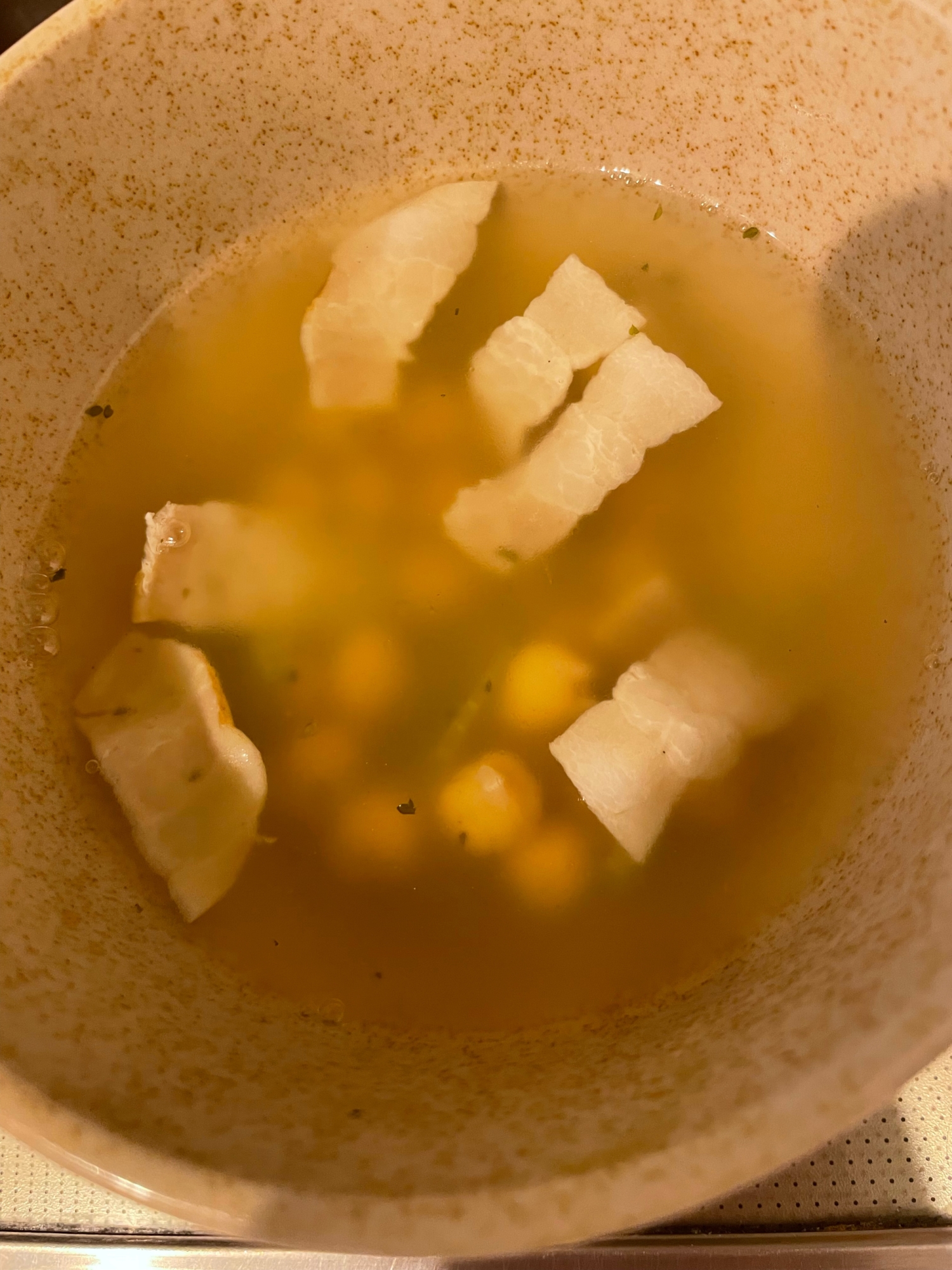 ひよこ豆のコンソメスープ