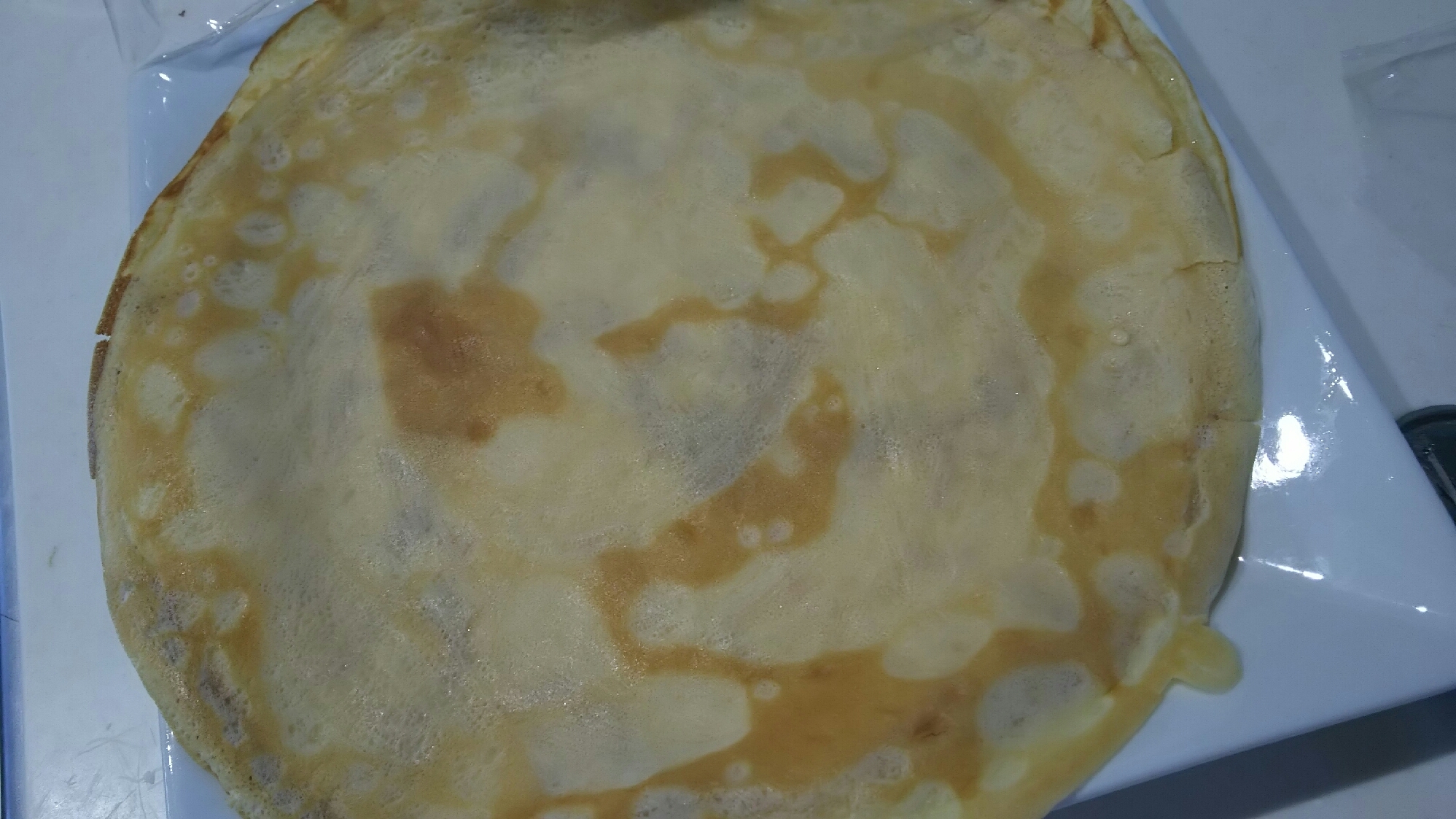 フライパンで焼くクレープ生地!