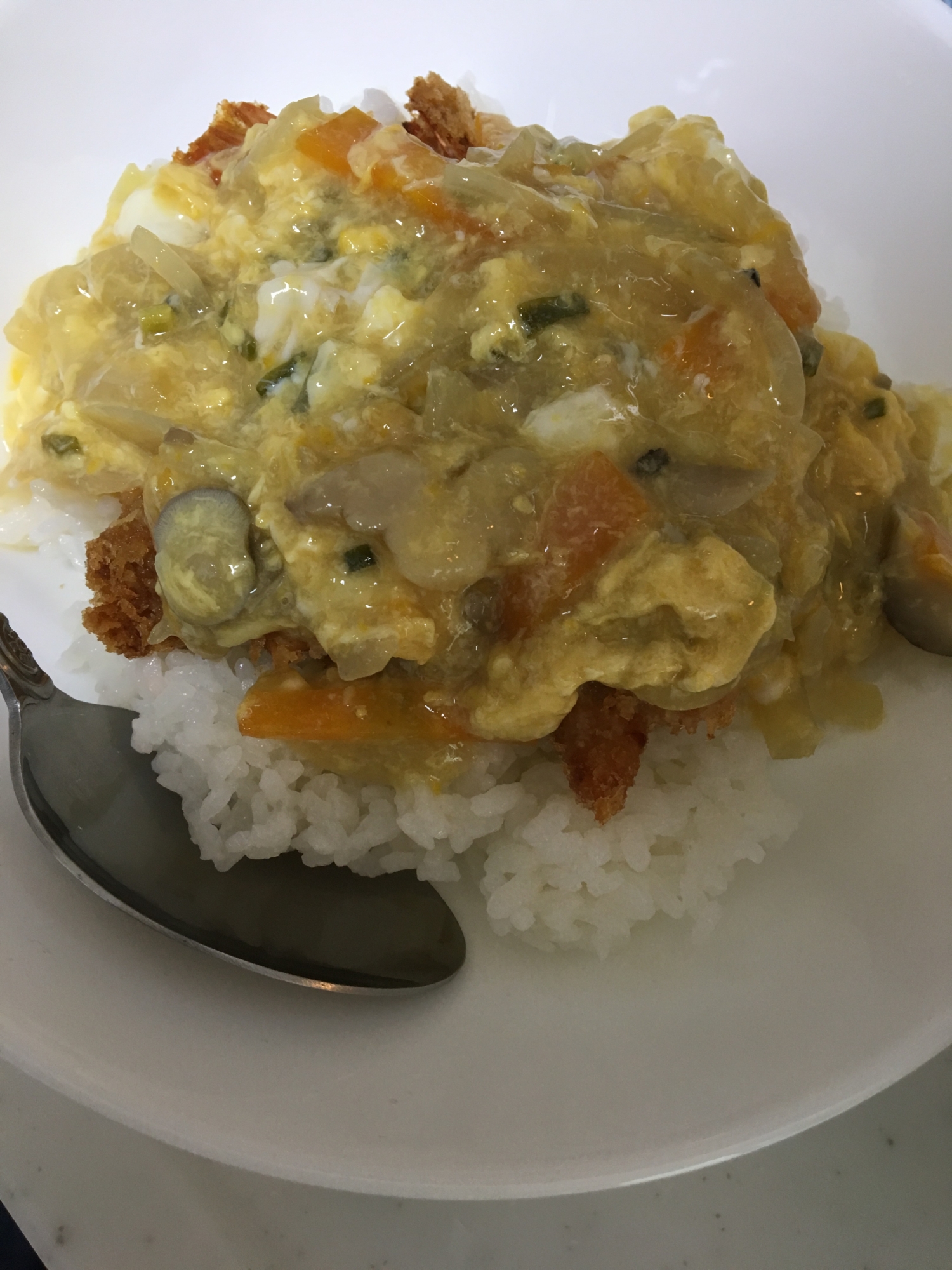 エビフライのせ☆野菜入り玉子丼(*^^*)☆