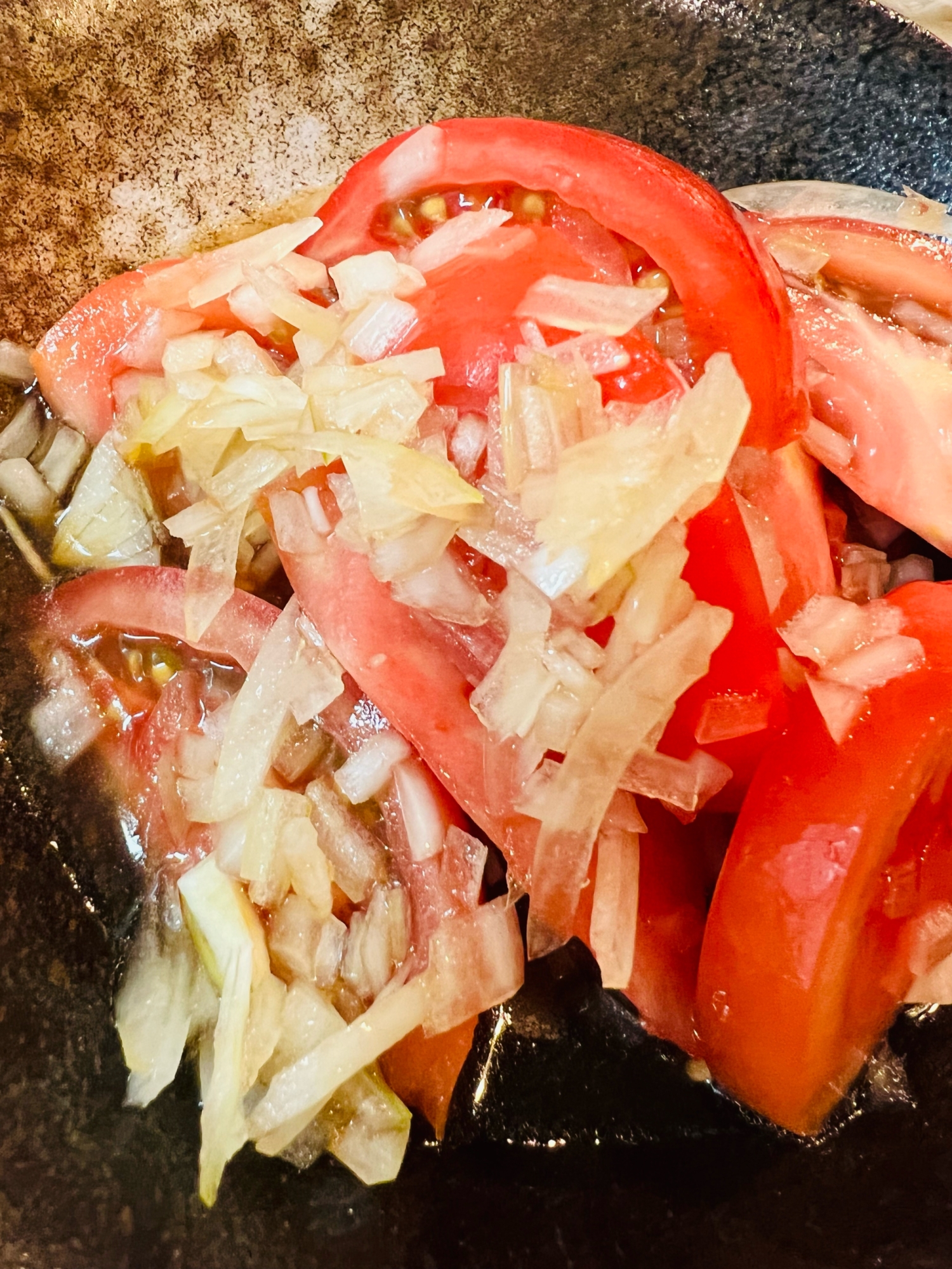 トマトと玉ねぎの食べる中華ドレッシング