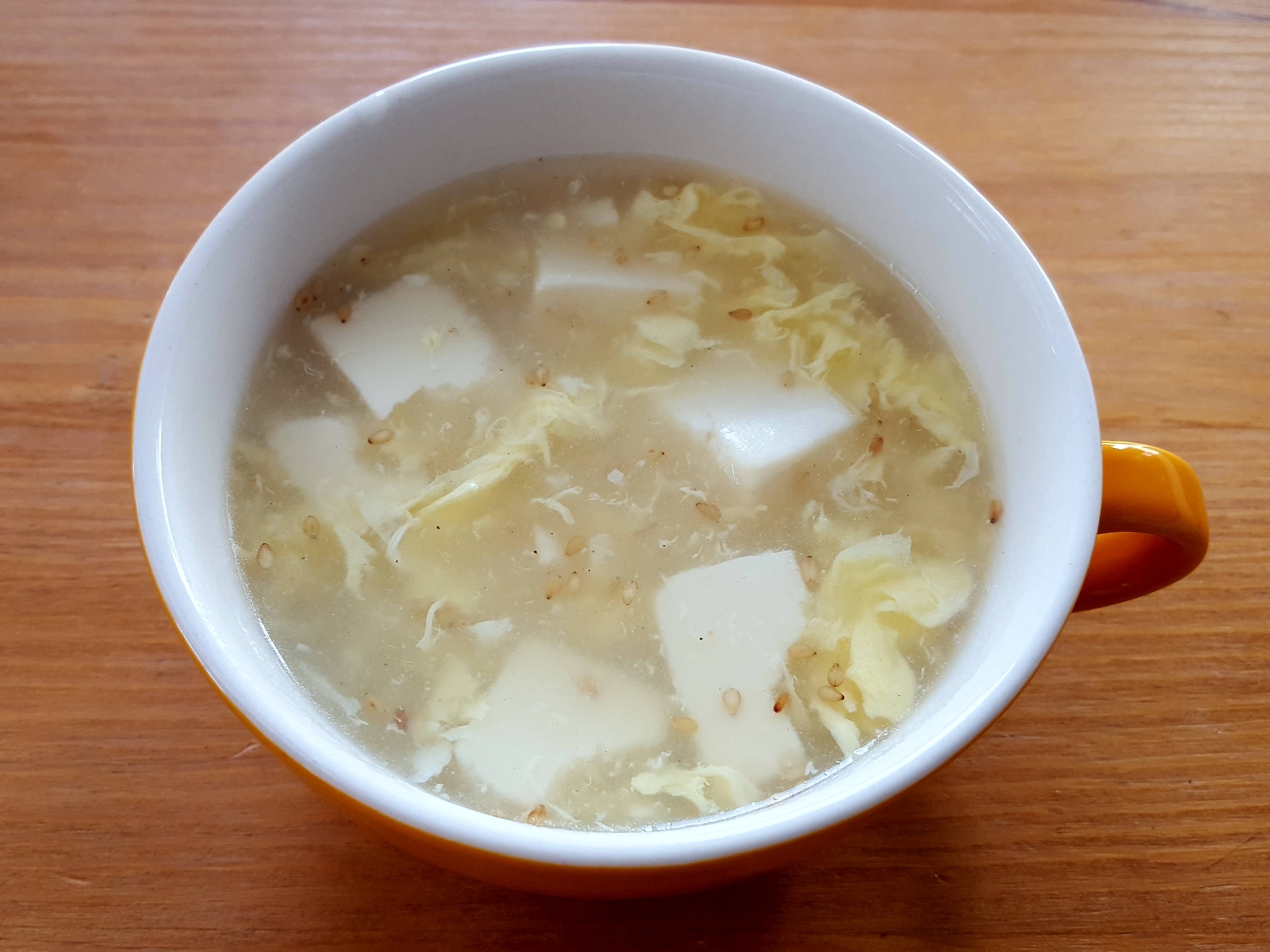 簡単あったまる豆腐と卵の中華スープ