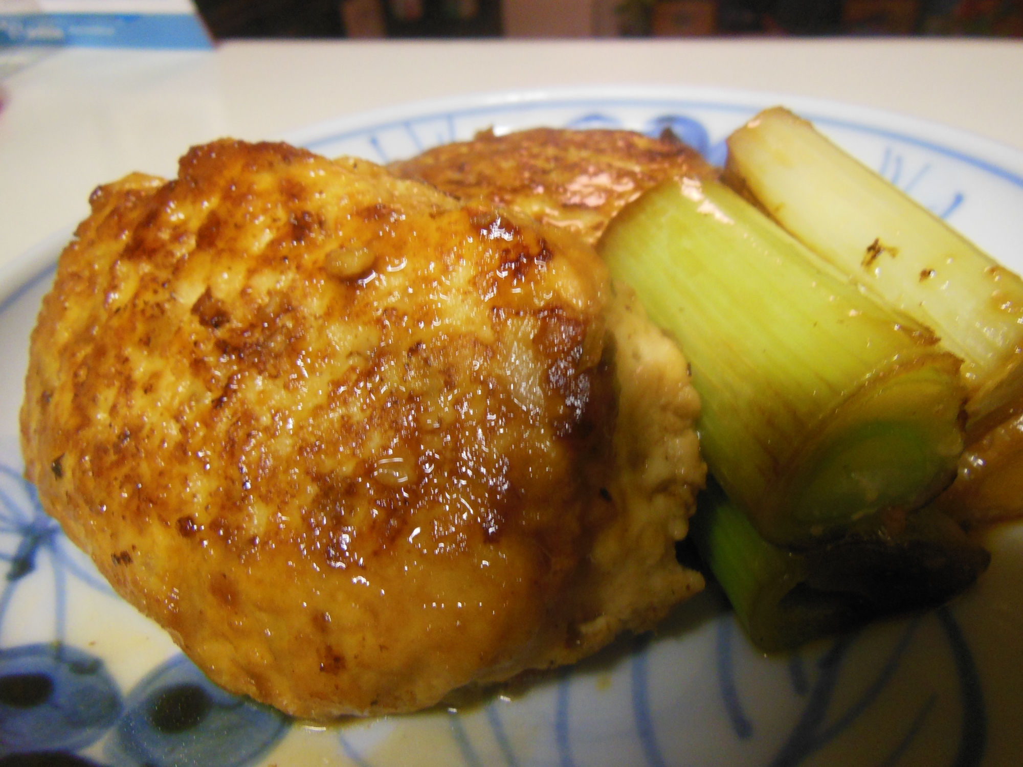 子供も喜ぶ★鶏ひき肉の照り焼きハンバーグ