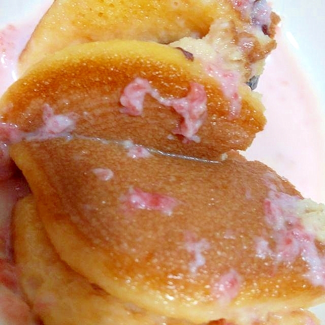 スイカヨーグルトをかけたあん入りどら焼き
