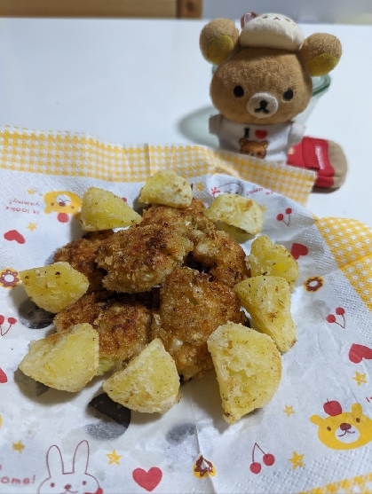 冷凍庫にあった鶏ひき肉で作りました！私や旦那には好評でしたが、最近同じ食材でも調理法によって食べる食べないが激しくなってる息子は1口のみ。リベンジしたい！！！