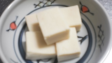 高野豆腐ヘルシーで保存が効くので常備している品で濁りを取り除くのがコツなんですね。その一手間が大きいを実感しました。