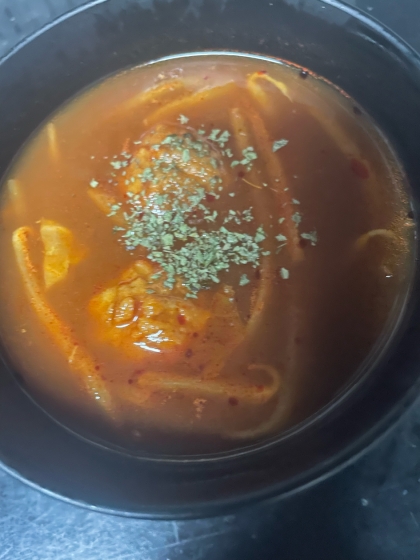 ごぼうとキャベツ入りトマトスープ