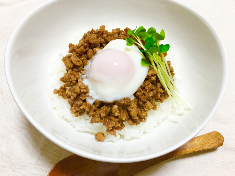 豚味噌そぼろの温玉丼♡