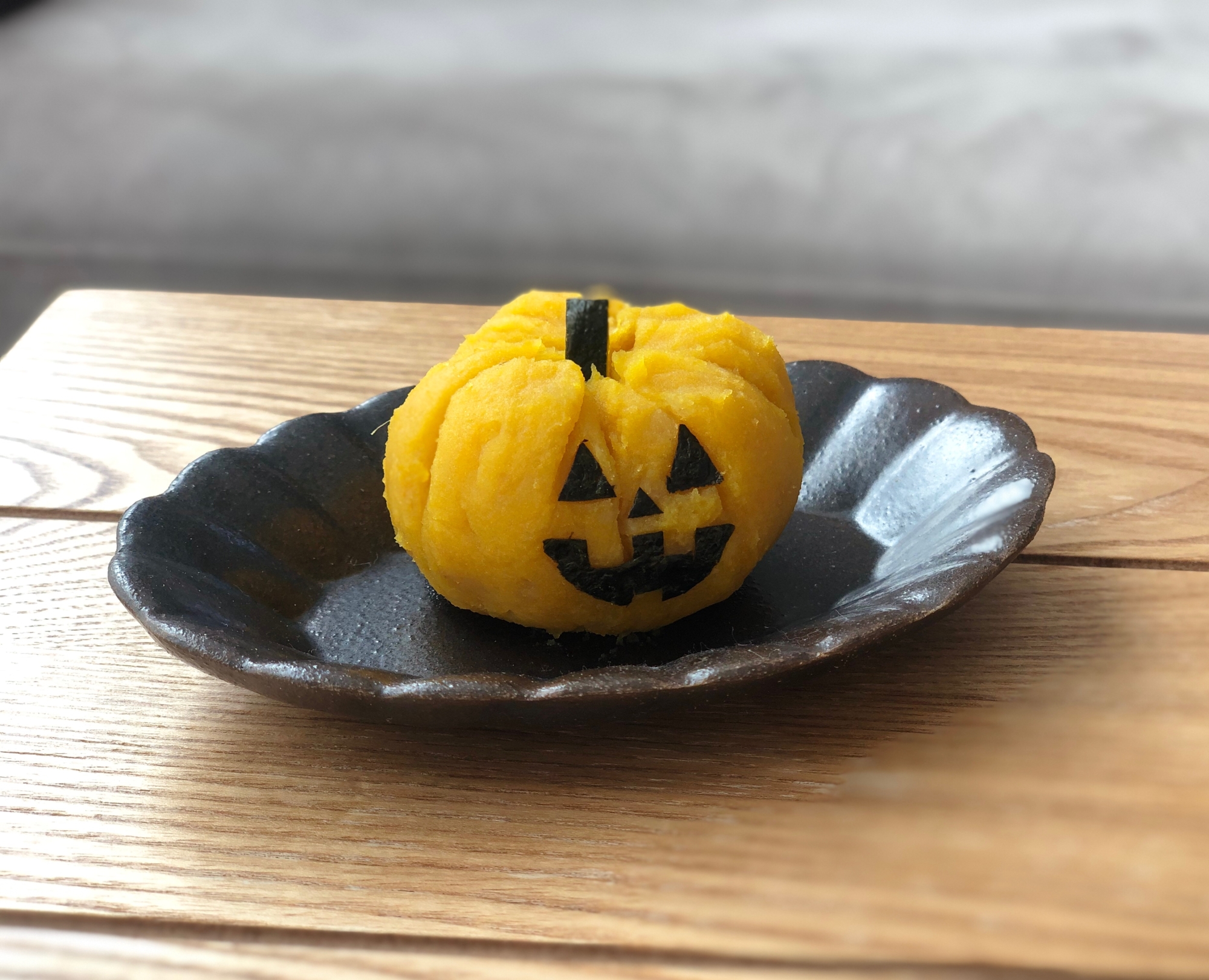 ハロウィンにぴったり♪かぼちゃの煮物で茶巾